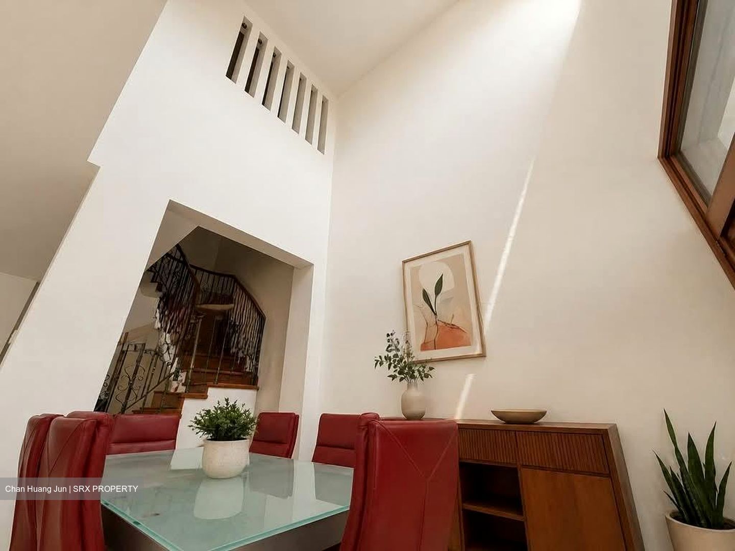 Flora Road (D17), Semi-Detached #550998451